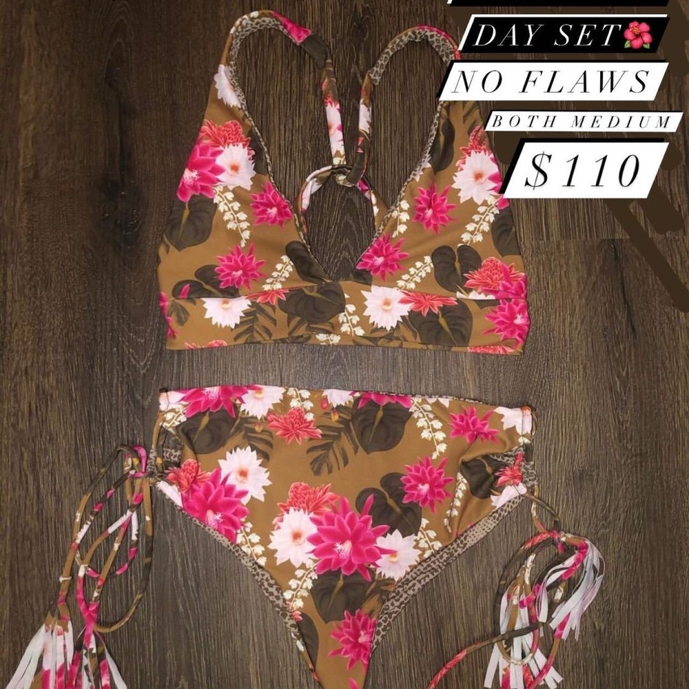 Acacia Lei Day Set
